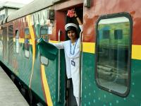 All-women crews of Central Railway operate Deccan Queen, Mumbai local - News | All-women crews of Central Railway operate Deccan Queen, Mumbai local | Latest maharashtra News at Lokmattimes.com All-women crews of Central Railway operate Deccan Queen, Mumbai local - News | All-women crews of Central Railway operate Deccan Queen, Mumbai local | Latest maharashtra News at Lokmattimes.com