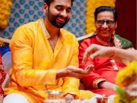 Jackky Bhagnani Pens A Moving Birthday Note For Father Vashu Bhagnani, Shares Unseen Family Pictures - News | Jackky Bhagnani Pens A Moving Birthday Note For Father Vashu Bhagnani, Shares Unseen Family Pictures | Latest entertainment News at Lokmattimes.com