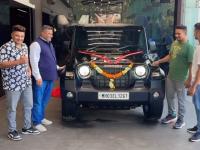 Anand Mahindra Gifts Thar to Sarfaraz Khan's Father (See Pics) - News | Anand Mahindra Gifts Thar to Sarfaraz Khan's Father (See Pics) | Latest cricket News at Lokmattimes.com Anand Mahindra Gifts Thar to Sarfaraz Khan's Father (See Pics) - News | Anand Mahindra Gifts Thar to Sarfaraz Khan's Father (See Pics) | Latest cricket News at Lokmattimes.com