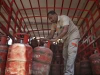 Gas Shortage Hits Ayodhya: Ram Rasoi at Amava Temple Near Ram Mandir Suspends Meal Service - News | Gas Shortage Hits Ayodhya: Ram Rasoi at Amava Temple Near Ram Mandir Suspends Meal Service | Latest national News at Lokmattimes.com