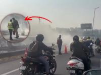 Delhi-Gurgaon Highway Traffic Update: Vehicular Jam on National Highway 8 as Scooty Catches Fire (Watch Video) - News | Delhi-Gurgaon Highway Traffic Update: Vehicular Jam on National Highway 8 as Scooty Catches Fire (Watch Video) | Latest national News at Lokmattimes.com