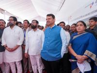 Mumbai-Pune Expressway: CM Devendra Fadnavis Apologises After Mumbai-Pune 'Missing Link' Launch Triggers Traffic Jams - News | Mumbai-Pune Expressway: CM Devendra Fadnavis Apologises After Mumbai-Pune 'Missing Link' Launch Triggers Traffic Jams | Latest maharashtra News at Lokmattimes.com