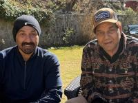 Sunny Deol Recalls How His Father Dharmendra’s Film Haqeeqat Inspired Him to Do Border - News | Sunny Deol Recalls How His Father Dharmendra’s Film Haqeeqat Inspired Him to Do Border | Latest entertainment News at Lokmattimes.com