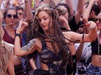 “He Brings Out Emotions”: Elli AvrRam Congratulates Mohit Suri on Saiyaara's Success! - News | “He Brings Out Emotions”: Elli AvrRam Congratulates Mohit Suri on Saiyaara's Success! | Latest entertainment News at Lokmattimes.com