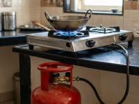 How to Save Cooking Gas At Home: 8 Simple Tips to Make Your Cylinder Last Long - News | How to Save Cooking Gas At Home: 8 Simple Tips to Make Your Cylinder Last Long | Latest lifestyle News at Lokmattimes.com