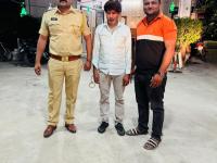 Mumbai Police Bust ‘Bolbachchan’ Con Gang After Woman Duped of Gold Jewellery - News | Mumbai Police Bust ‘Bolbachchan’ Con Gang After Woman Duped of Gold Jewellery | Latest mumbai News at Lokmattimes.com