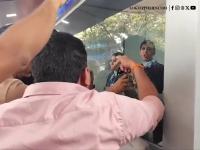 '3 Din Se Khaya Piya Nahi': IndiGo Passenger Loses Cool at Mumbai Airport as Baggage Not Received (Watch Video) | Latest mumbai News at www.lokmattimes.com