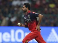 IPL 2026: Bhuvneshwar Kumar Achieves Major Milestone During RCB vs KKR Match - News | IPL 2026: Bhuvneshwar Kumar Achieves Major Milestone During RCB vs KKR Match | Latest cricket News at Lokmattimes.com IPL 2026: Bhuvneshwar Kumar Achieves Major Milestone During RCB vs KKR Match - News | IPL 2026: Bhuvneshwar Kumar Achieves Major Milestone During RCB vs KKR Match | Latest cricket News at Lokmattimes.com