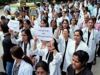 Kolkata Doctor-Rape Murder Case: AIIMS Resident Doctors to Provide Elective OPD Services Outside Nirman Bhawan - News | Kolkata Doctor-Rape Murder Case: AIIMS Resident Doctors to Provide Elective OPD Services Outside Nirman Bhawan | Latest national News at Lokmattimes.com