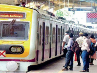 Mumbai Local Train Update: CSMT-Bound Trains Delayed Between Kharghar and Nerul Stations - News | Mumbai Local Train Update: CSMT-Bound Trains Delayed Between Kharghar and Nerul Stations | Latest mumbai News at Lokmattimes.com