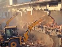 Nadiad Demolition Drive: Civic Body Demolishes 46 Shops Under Heavy Police Deployment - News | Nadiad Demolition Drive: Civic Body Demolishes 46 Shops Under Heavy Police Deployment | Latest national News at Lokmattimes.com