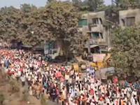 Nashik–Mumbai Farmers’ March: State Govt Accepts Demands, Girish Mahajan to Hold Talks With Kisan Morcha Protesters - News | Nashik–Mumbai Farmers’ March: State Govt Accepts Demands, Girish Mahajan to Hold Talks With Kisan Morcha Protesters | Latest maharashtra News at Lokmattimes.com