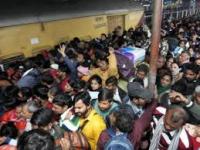 New Delhi Railway Station Stampede: Central Govt to Build Holding Zones, Implement AI for Crowd Management - News | New Delhi Railway Station Stampede: Central Govt to Build Holding Zones, Implement AI for Crowd Management | Latest national News at Lokmattimes.com