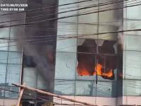 Kolkata: Fire Breaks Out at 5-Storey Commercial Building in New Town - News | Kolkata: Fire Breaks Out at 5-Storey Commercial Building in New Town | Latest national News at Lokmattimes.com