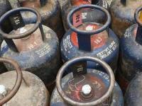 LPG Supply Disruption in Mumbai; Refill Delays Stretch to 8 Days, Hotels and Restaurants Affected - News | LPG Supply Disruption in Mumbai; Refill Delays Stretch to 8 Days, Hotels and Restaurants Affected | Latest mumbai News at Lokmattimes.com