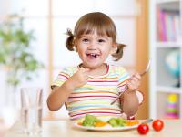Parenting Tips: Simple Tricks to Turn Mealtime Struggles Into Fun Food Activities for Kids - News | Parenting Tips: Simple Tricks to Turn Mealtime Struggles Into Fun Food Activities for Kids | Latest lifestyle News at Lokmattimes.com