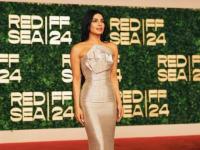 Priyanka Chopra, Alia Bhatt To Uorfi Javed: Celebrities Who Made Style Statements With Unconventional Fashion Looks - News | Priyanka Chopra, Alia Bhatt To Uorfi Javed: Celebrities Who Made Style Statements With Unconventional Fashion Looks | Latest entertainment Photos at Lokmattimes.com Priyanka Chopra, Alia Bhatt To Uorfi Javed: Celebrities Who Made Style Statements With Unconventional Fashion Looks - News | Priyanka Chopra, Alia Bhatt To Uorfi Javed: Celebrities Who Made Style Statements With Unconventional Fashion Looks | Latest entertainment Photos at Lokmattimes.com