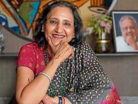 Rekha Jhunjhunwala Sees Rs 800 Crore Loss in Stock Market, Know Why - News | Rekha Jhunjhunwala Sees Rs 800 Crore Loss in Stock Market, Know Why | Latest business News at Lokmattimes.com