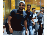 Rohit Sharma Receives Hero’s Welcome at Mumbai Airport After Stellar ODI Series in Australia (VIDEO) - News | Rohit Sharma Receives Hero’s Welcome at Mumbai Airport After Stellar ODI Series in Australia (VIDEO) | Latest cricket News at Lokmattimes.com