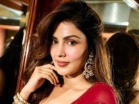 Rhea Chakraborty Gets Relief As Court Lifts Freeze on Bank Accounts in Sushant Singh Rajput Case - News | Rhea Chakraborty Gets Relief As Court Lifts Freeze on Bank Accounts in Sushant Singh Rajput Case | Latest entertainment News at Lokmattimes.com
