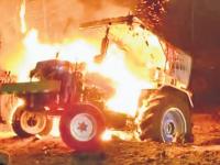 Karnataka Sugarcane Protest Turns Violent as Over 100 Tractors Torched in Bagalkot - News | Karnataka Sugarcane Protest Turns Violent as Over 100 Tractors Torched in Bagalkot | Latest national News at Lokmattimes.com Karnataka Sugarcane Protest Turns Violent as Over 100 Tractors Torched in Bagalkot - News | Karnataka Sugarcane Protest Turns Violent as Over 100 Tractors Torched in Bagalkot | Latest national News at Lokmattimes.com