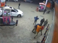 Pune Shocker: Petrol Pump Attendant Assaulted; Dealers Demand Urgent Action (Watch Video) - News | Pune Shocker: Petrol Pump Attendant Assaulted; Dealers Demand Urgent Action (Watch Video) | Latest pune News at Lokmattimes.com