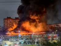 Russia Market Fire: One Dead, Two Injured as Massive Blaze Sweeps Through St Petersburg Complex (Watch Video) - News | Russia Market Fire: One Dead, Two Injured as Massive Blaze Sweeps Through St Petersburg Complex (Watch Video) | Latest international News at Lokmattimes.com