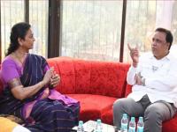 Former Mumbai Mayor Shubha Raul Resigns from Shiv Sena (UBT), BJP Entry Likely - News | Former Mumbai Mayor Shubha Raul Resigns from Shiv Sena (UBT), BJP Entry Likely | Latest mumbai News at Lokmattimes.com