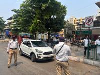 Mumbai Traffic Police Crack Down on Illegal Parking, Action Taken Against 23,000 Vehicles in a Week - News | Mumbai Traffic Police Crack Down on Illegal Parking, Action Taken Against 23,000 Vehicles in a Week | Latest mumbai News at Lokmattimes.com