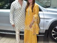 Varun Dhawan and Natasha Dalal celebrate first Diwali as Husband and Wife - News | Varun Dhawan and Natasha Dalal celebrate first Diwali as Husband and Wife | Latest entertainment News at Lokmattimes.com Varun Dhawan and Natasha Dalal celebrate first Diwali as Husband and Wife - News | Varun Dhawan and Natasha Dalal celebrate first Diwali as Husband and Wife | Latest entertainment News at Lokmattimes.com