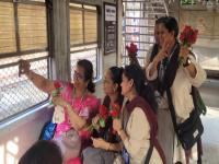 Mumbai Ladies Special Train Marks 34 Years, Women Commuters Celebrate Milestone - News | Mumbai Ladies Special Train Marks 34 Years, Women Commuters Celebrate Milestone | Latest mumbai News at Lokmattimes.com