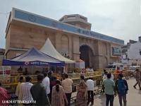 Uttar Pradesh Weather Update: Varanasi Faces Scorching Heatwave; Temple Makes Special Arrangements for Devotees - News | Uttar Pradesh Weather Update: Varanasi Faces Scorching Heatwave; Temple Makes Special Arrangements for Devotees | Latest national News at Lokmattimes.com