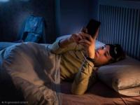 Is Your Phone Harming Your Health? Here's What Expert Says - News | Is Your Phone Harming Your Health? Here's What Expert Says | Latest lifestyle News at Lokmattimes.com