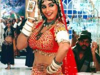 Happy Birthday Madhuri Dixit: From Tamma Tamma to Ek Do Teen – 5 Iconic Songs of the Actress That Got Remade - News | Happy Birthday Madhuri Dixit: From Tamma Tamma to Ek Do Teen – 5 Iconic Songs of the Actress That Got Remade | Latest entertainment News at Lokmattimes.com