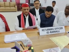 Uttar Pradesh Lok Sabha Election 2024: Samajwadi Party Chief Akhilesh Yadav Files Nomination From Kannauj (Watch Video)