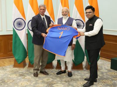 NAMO 1: PM Modi Receives Special Indian Cricket Champions Jersey from BCCI (See Pics)