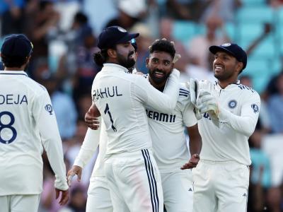 ENG vs IND, 5th Test: Mohammed Siraj Removes Zak Crawley with Cracking Yorker as England Reach 50/1 at Stumps on Day 3 at The Oval (Watch Video)