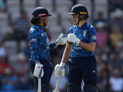 ENG-W vs IND-W, 1st ODI: Sophia Dunkley, Alice Davidson-Richards Guide England to 258/6 Against India (VIDEO)