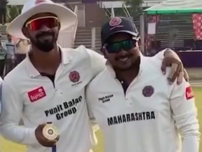 Ruturaj Gaikwad Shares POTM Award With Prithvi Shaw After Maharashtra’s Win Over Chandigarh in Ranji Trophy 2025 (VIDEO)