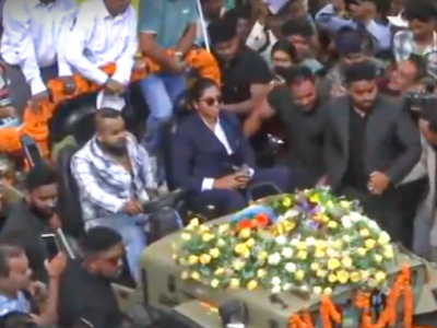 Richa Ghosh Gets Grand Welcome in Siliguri After World Cup Triumph (VIDEO)