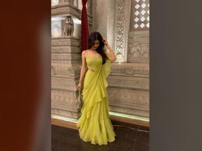 Karva Chauth 2026: 9 Stylish Saree and Suit Outfit Ideas - www ...