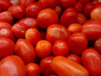 Tomato prices likely to cross Rs 100/kg mark soon: Report | Tomato prices likely to cross Rs 100/kg mark soon: Report