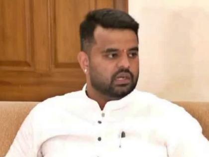 Prajwal Revanna Sex Scandal: Former MP Had 2,000 Obscene Pics and 40 Videos on Mobile Phone, Driver Makes Shocking Claims | Prajwal Revanna Sex Scandal: Former MP Had 2,000 Obscene Pics and 40 Videos on Mobile Phone, Driver Makes Shocking Claims Prajwal Revanna Sex Scandal: Former MP Had 2,000 Obscene Pics and 40 Videos on Mobile Phone, Driver Makes Shocking Claims | Prajwal Revanna Sex Scandal: Former MP Had 2,000 Obscene Pics and 40 Videos on Mobile Phone, Driver Makes Shocking Claims