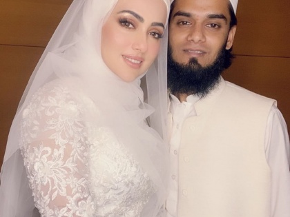 Former actress Sana Khan calls 'halal love' beautiful, shares unseen pictures from her secret wedding | Former actress Sana Khan calls 'halal love' beautiful, shares unseen pictures from her secret wedding