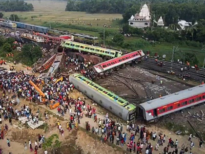 CBI to probe Odisha train crash announces Railway minister | CBI to probe Odisha train crash announces Railway minister