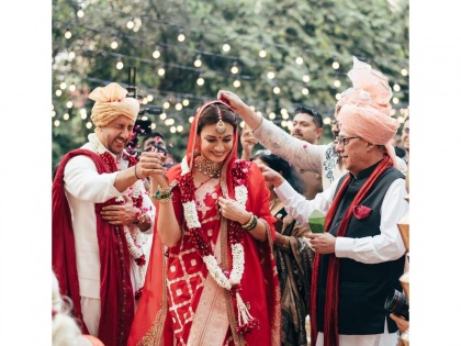 Dia Mirza ties the knot with Vaibhav Rekhi, check out pics of wedding ceremony | Dia Mirza ties the knot with Vaibhav Rekhi, check out pics of wedding ceremony