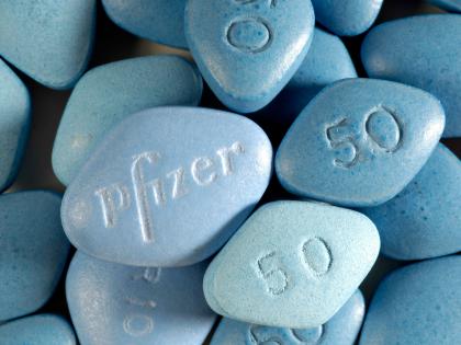 Shocking! Indian national caught at Chicago airport with 3,200 viagra pills | Shocking! Indian national caught at Chicago airport with 3,200 viagra pills