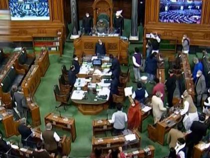 4 Congress MPs suspended for rest of the season amid opposition protests in Lok Sabha | 4 Congress MPs suspended for rest of the season amid opposition protests in Lok Sabha