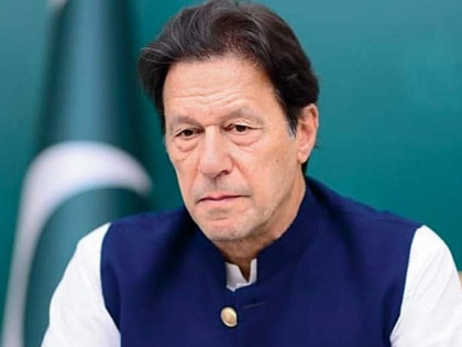 Massive protests at Imran Khan's residence as Islamabad Police arrives to arrest him in Toshakhana case | Massive protests at Imran Khan's residence as Islamabad Police arrives to arrest him in Toshakhana case