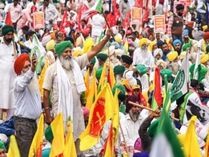 Farmers Protest: Noida Police Steps up Security along its Delhi Borders, Section 144 Imposed | Farmers Protest: Noida Police Steps up Security along its Delhi Borders, Section 144 Imposed